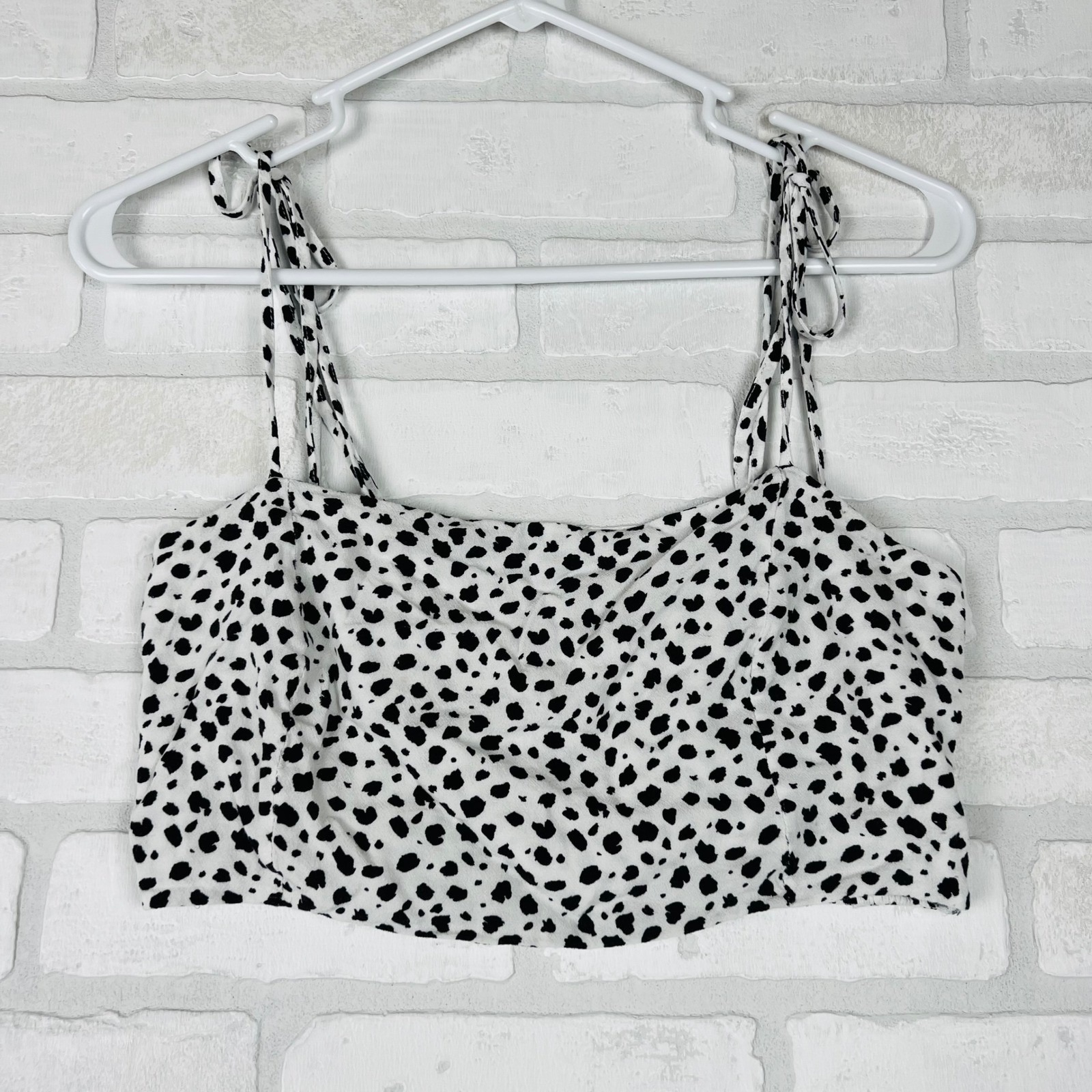 Kendall & Kylie Tie Shoulder Smocked Back Crop Top Black White Rayon Women Large